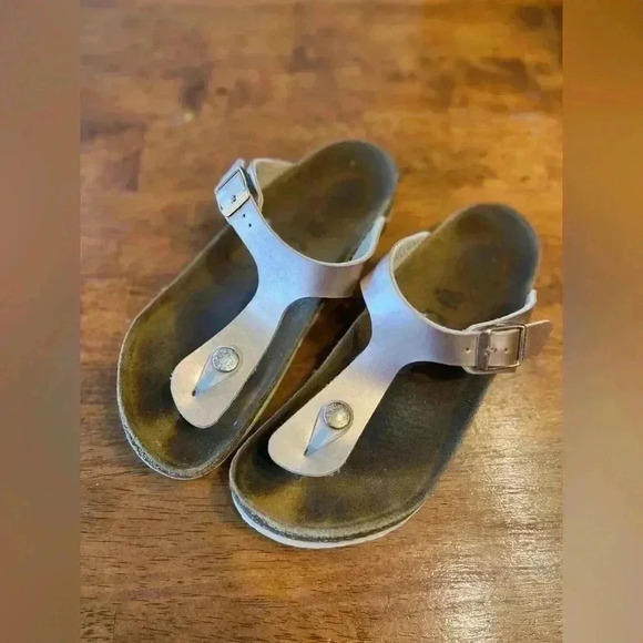 Birkenstock Other - Birkenstock Gold Sandals size 33/2